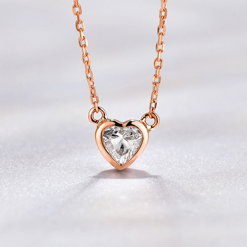 18K Gold Heart-Shaped Diamond Necklace