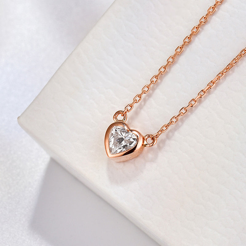 18K Gold Heart-Shaped Diamond Necklace