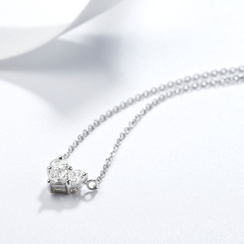 18K White Gold Heart-Shaped Diamond Necklace