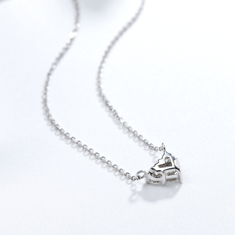 18K White Gold Heart-Shaped Diamond Necklace