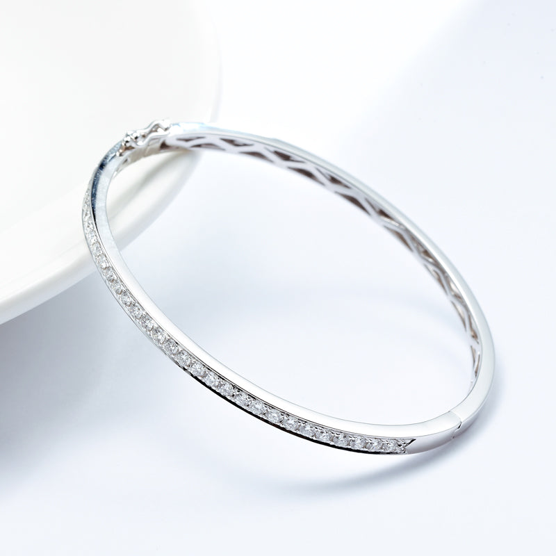 18K Gold Diamond Bangle