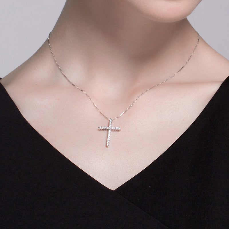 18K Gold Class Diamond Cross Necklace L