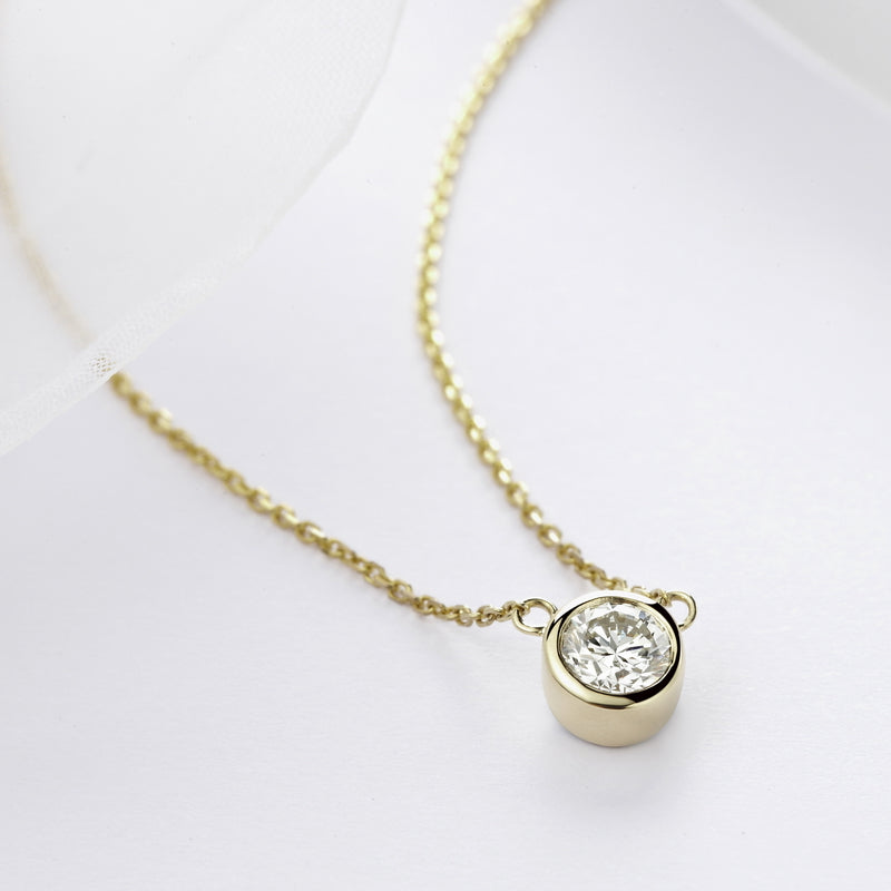 18K Gold Bezel Setting Diamond Necklace